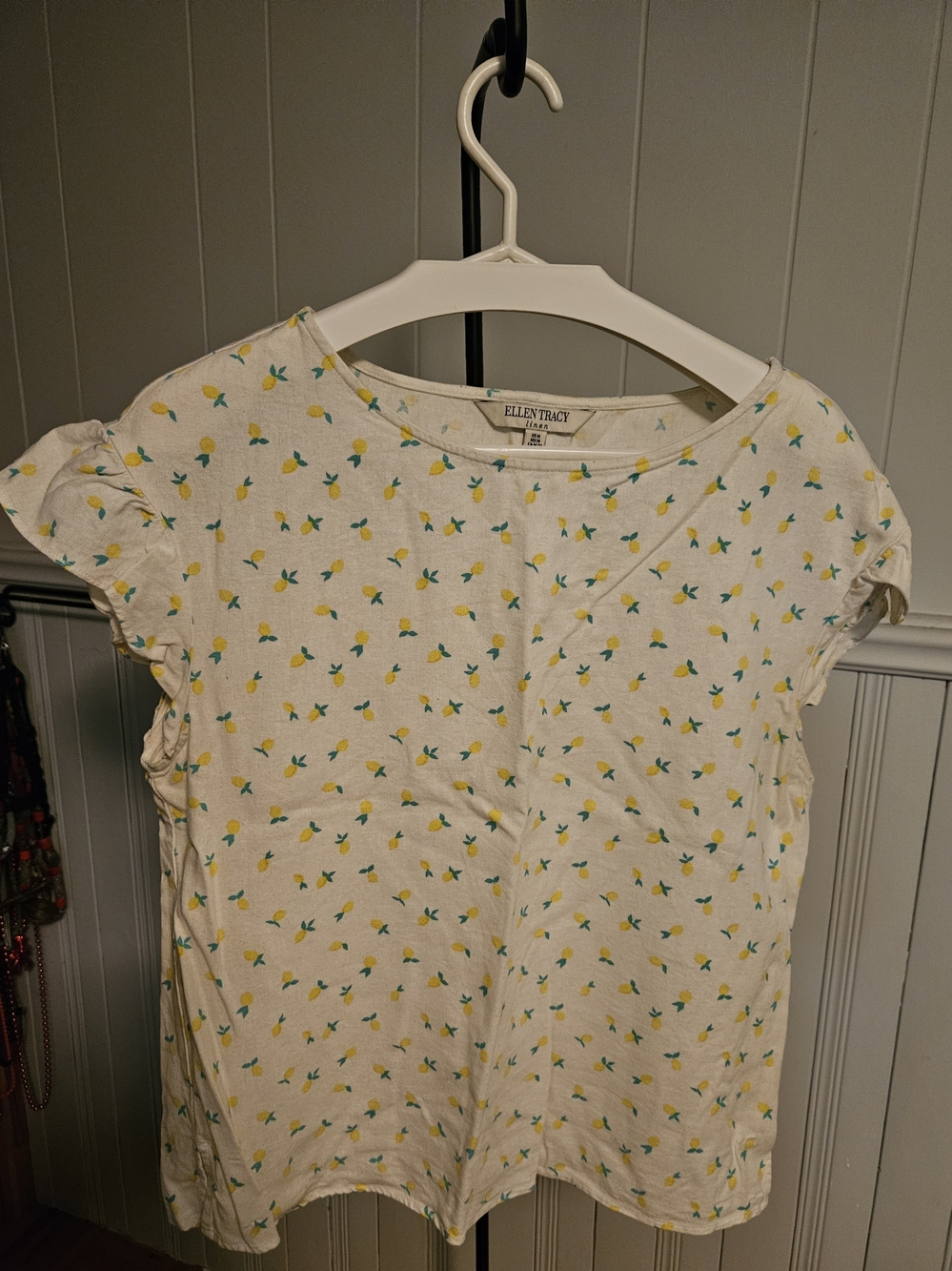 Ellen Tracy Linen Blend Lemon Print Top – Size M